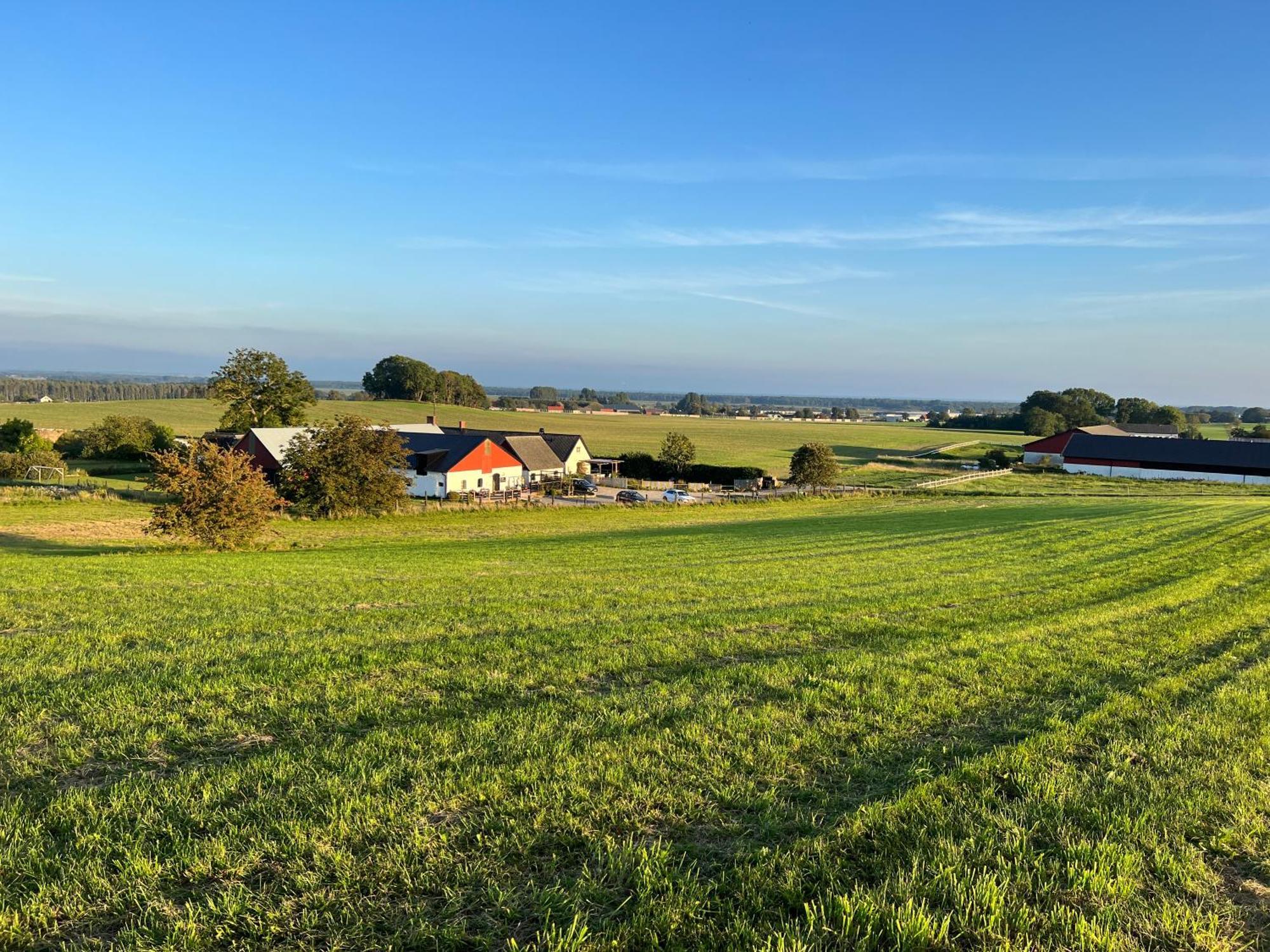 Backadal Gard Bnb Ystad Bagian luar foto